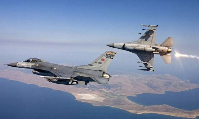 Νέες παραβιάσεις από τουρκικά μαχητικά στο Αιγαίο