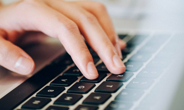 Είσαι άνεργος επιστήμονας; Κάνε ΕΔΩ αίτηση για να βρεις δουλειά μέσω ΟΑΕΔ