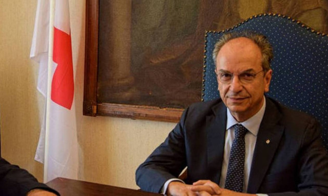 Καταγγελίες για σπατάλη κατά του πρώην προέδρου του Ερυθρού Σταυρού, Νικόλαου Οικονομόπουλου