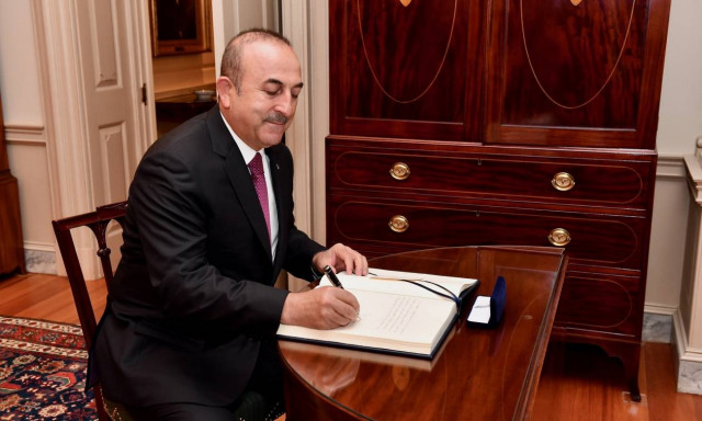 Ο Τσαβούσογλου απειλεί με πόλεμο Ελλάδα και Κύπρο: «Έχουμε κι άλλη επιλογή εκτός από τη διπλωματία»