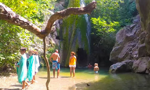 Καταρράκτης Ρίχτη: Γνωρίστε τον επίγειο «παράδεισο» της ανατολικής Κρήτης