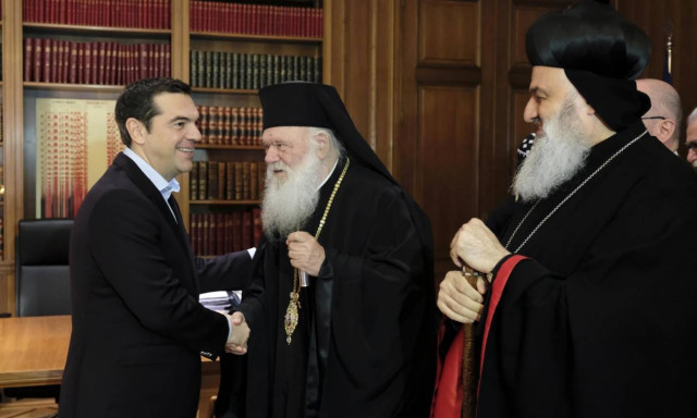 Το Μαξίμου απαντά στην Ιερά Σύνοδο: Δική μας ευθύνη και απόφαση η μισθοδοσία των κληρικών