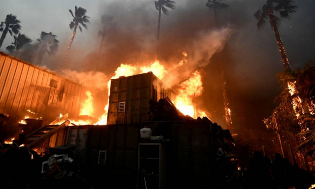 Χωρίς τέλος η φρίκη στην Καλιφόρνια: Μετά τις φονικές πυρκαγιές, πλημμύρες και κατολισθήσεις (vids)