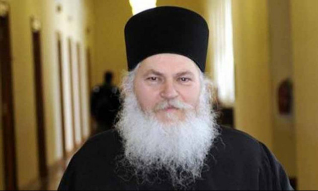 Τροχαίο ατύχημα για τον ηγούμενο Εφραίμ της Μονής Βατοπεδίου