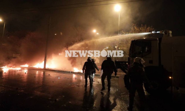 Πολυτεχνείο: Πεδίο μάχης τα Εξάρχεια - Τα επεισόδια μέσα από εικόνες