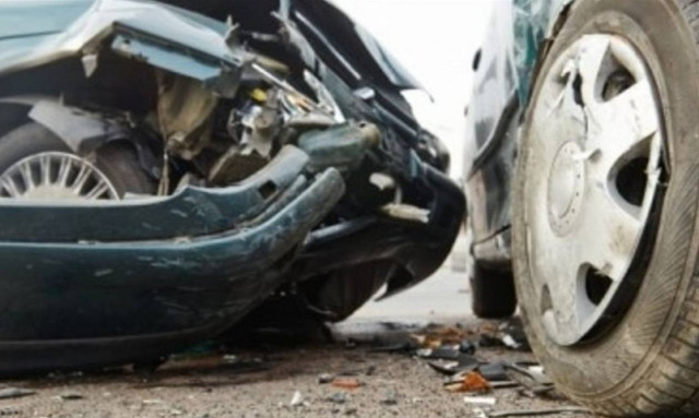 Καραμπόλα πέντε οχημάτων έξω από τη Θεσσαλονίκη – Τρεις τραυματίες