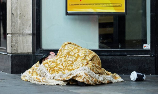 Λονδίνο: Έλληνας άστεγος πέθανε περιμένοντας το σκύλο του