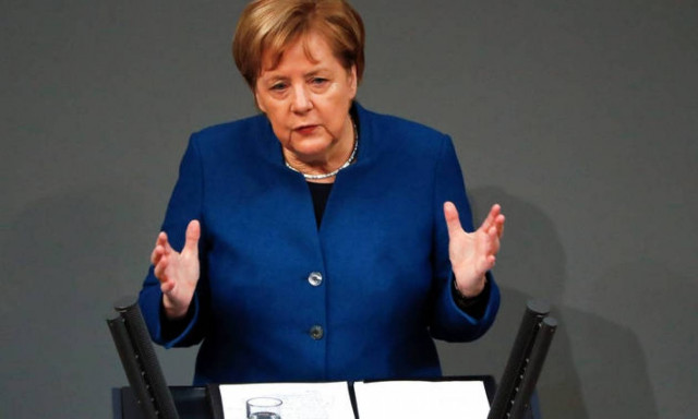 Μέρκελ: Καθαρός εθνικισμός και όχι πατριωτισμός το να πιστεύει κανείς ότι θα τα καταφέρει όλα μόνος