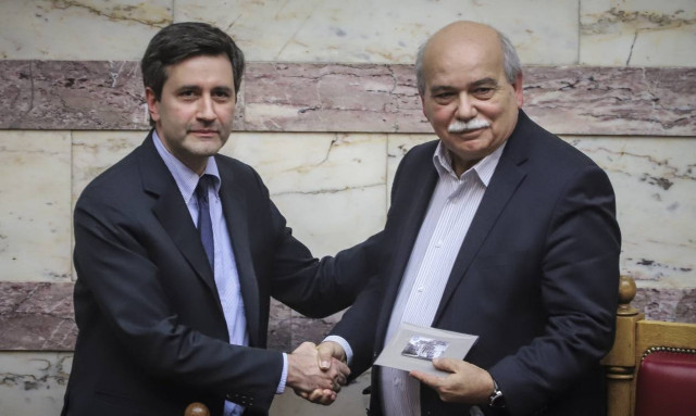 Προϋπολογισμός 2019: «Καλάθι» παροχών 910 εκατ. ευρώ - Υπερπλεόνασμα 885 εκατ. ευρώ για φέτος