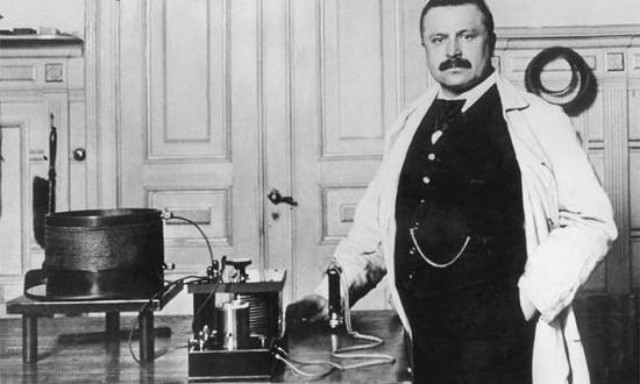 Valdemar Poulsen: Ποιος είναι ο μηχανικός από τη Δανία που τιμά με doodle η Google