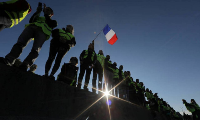 Black Friday: Χαμηλός ο τζίρος στη Γαλλία λόγω «κίτρινων γιλέκων»