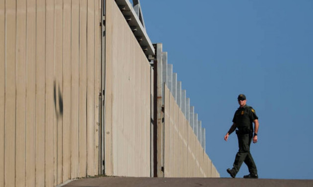 ΗΠΑ: Εικόνες από την «σφράγιση» των συνόρων με Μεξικό