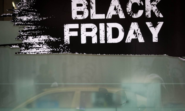 Στον «πυρετό» της Black Friday: Στο «κυνήγι» της ευκαιρίας χιλιάδες Έλληνες - Προσοχή στις παγίδες
