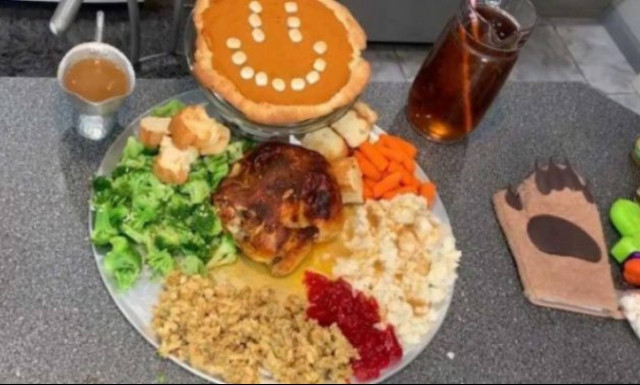 Γίγαντας! Έφαγε 10.000 θερμίδες σε λιγότερο από 60 λεπτά