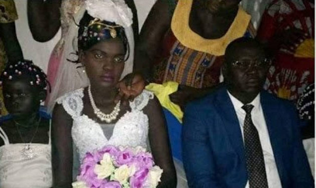 Σάλος για το «νυφοπάζαρο» που στήθηκε στο Facebook με πέντε άνδρες να διεκδικούν μια 16χρονη!