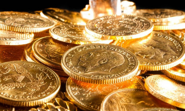 Πάτρα: Η μακρυχέρα οικιακή βοηθός φρόντιζε το σπίτι και... τις λίρες ηλικιωμένου