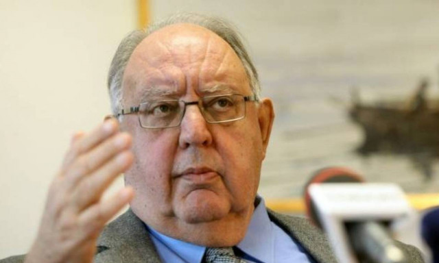 Ο Πάγκαλος «ξαναχτυπά»: «Βρίσκομαι κάτω από τα όρια της φτώχειας – Ζω με 370 ευρώ το μήνα!»