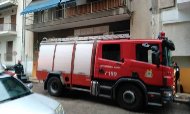 Τραγωδία στο κέντρο της Αθήνας: Νεκρά δύο άτομα από φωτιά σε διαμέρισμα (pics+vid)