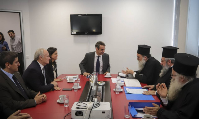 Μητσοτάκης: Δεν θα αναγνωρίσουμε τις αλλαγές στη μισθοδοσία των κληρικών (pics)