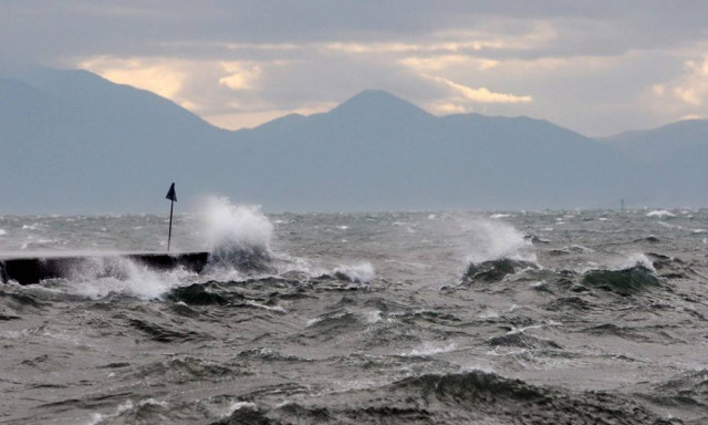 Καιρός: Απαγορευτικό απόπλου λόγω των θυελλωδών ανέμων