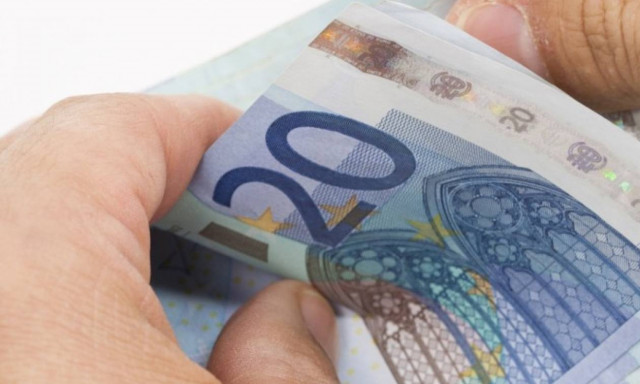 ΟΠΕΚΑ: Αύριο πληρώνονται τα προνοιακά επιδόματα