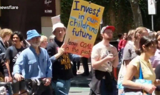 Μαθητές στους δρόμους της Μελβούρνης για την κλιματική αλλαγή (vid)