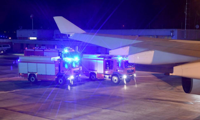 Πανικός στην πτήση της Μέρκελ: Τα 20 λεπτά τρόμου στον άερα (pics+vid)