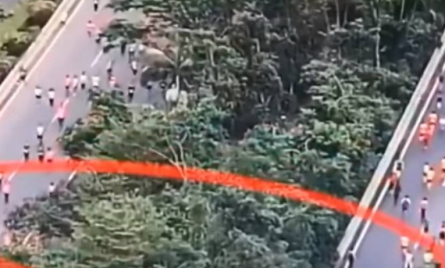 Δεν θα πιστεύετε τι έκαναν αυτοί οι δρομείς - Δείτε καρέ - καρέ την απατεωνιά της χρονιάς (pics)