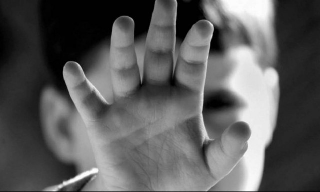 Φρίκη στο Βόλο! Ο πατέρας του 4χρονου φέρεται να τον χτυπάει ακόμα και μέσα στο νοσοκομείο