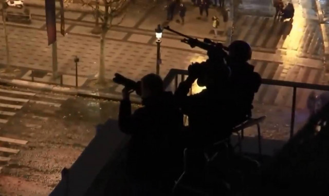 Ο φόβος έχει κυριεύσει τους Γάλλους αστυνομικούς: Ζητούν να κατέβει ο στρατός στους δρόμους (Pics)