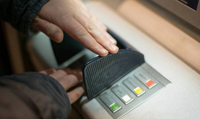 ΠΡΟΣΟΧΗ: Ανακοίνωση της ΕΛ.ΑΣ. για τα ΡΙΝ των ΑΤΜ - Τι αναφέρει