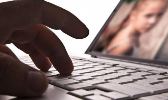 Βοιωτία: Σάλος με τη σύλληψη δασκάλου δημοτικού σχολείου για παιδική πορνογραφία