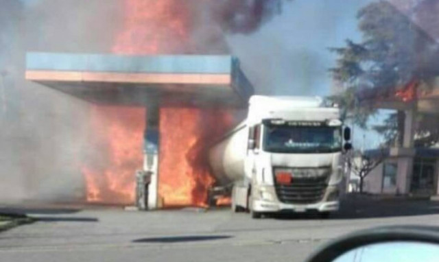 Ανείπωτη οδύνη στην Ιταλία: Ισχυρή έκρηξη σε βενζινάδικο με δύο νεκρούς - Δείτε βίντεο-ντοκουμέντο