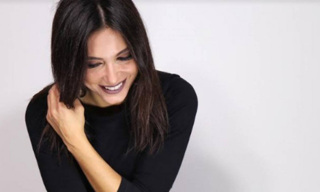 Η Μάγδα Βαρούχα παρουσιάζει το νέο της τραγούδι με τίτλο «Μυρίζει βροχή»