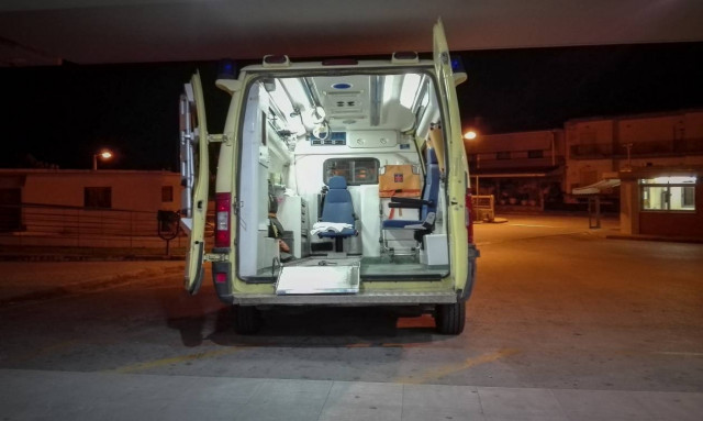 Ηράκλειο: 75χρονος ένιωσε αδιαθεσία στο τιμόνι και τράκαρε!