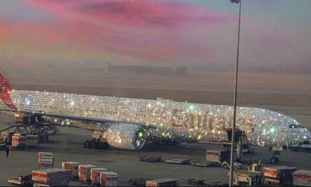 Οι ζάμπλουτοι Άραβες στόλισαν ένα αεροπλάνο με… ατόφια διαμάντια!