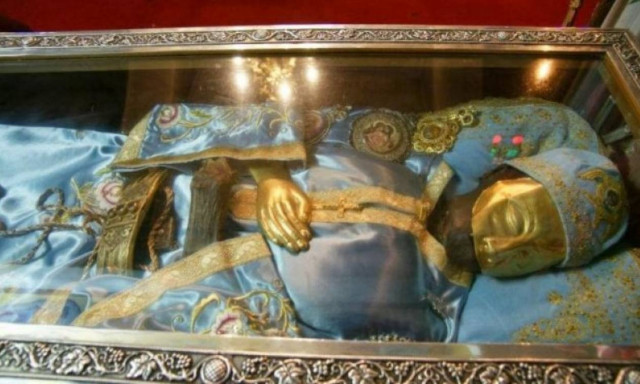 Ο Άγιος Ιωάννης ο Ρώσος ζητά την αλλαγή των αμφίων: Ποια ήταν η τελευταία φορά