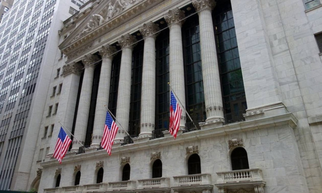 Οι δηλώσεις Τραμπ έβαλαν «φρένο» στο ράλι της Wall Street