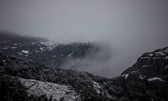 Καιρός: Με καταιγίδες, χιόνια και παγετό στα ηπειρωτικά η Παρασκευή (pics)