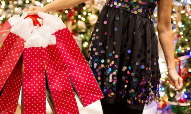 Athens shops open on Sunday (16/12)