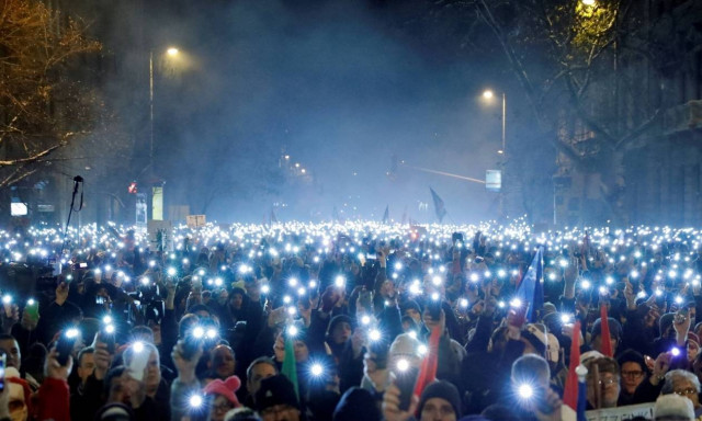 Ουγγαρία: «Ως εδώ με τον Ορμπάν» - Ο λαός στους δρόμους κόντρα στο νόμο που νομιμοποιεί τη «δουλεία»