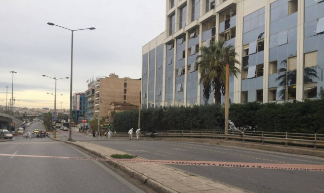 Έκρηξη βόμβας στον ΣΚΑΪ: Δείτε βίντεο και φωτογραφίες από τον τόπο της τρομοκρατικής επίθεσης