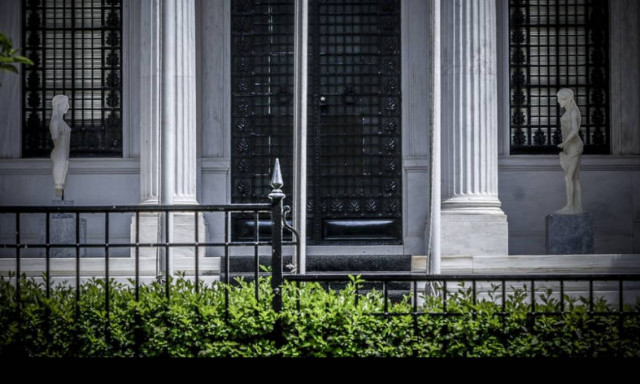 Το Μαξίμου διαψεύδει τα περί πρόωρων εκλογών το Μάρτιο