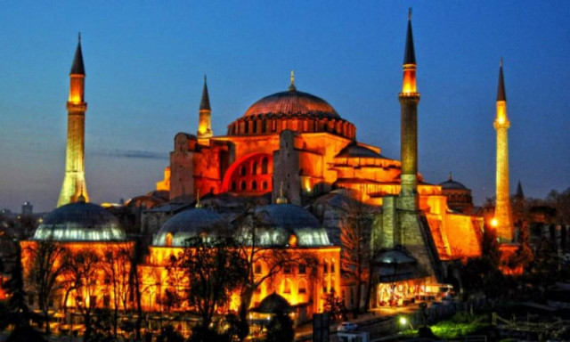 Τρομερή αποκάλυψη Τούρκου καθηγητή: Δείτε τι υπάρχει κάτω από την Αγιά Σοφιά!