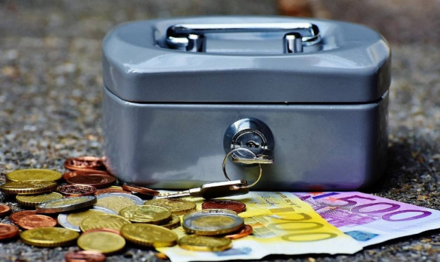 Εβδομάδα πληρωμών: Ποιοι και πόσα χρήματα θα πάρουν μέχρι την Παρασκευή