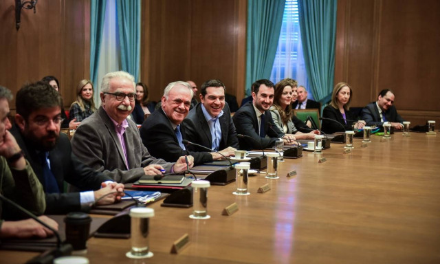 Σε εξέλιξη η συνεδρίαση του Υπουργικού Συμβουλίου υπό τον Αλέξη Τσίπρα