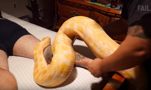 Viral: Αυτά είναι τα καλύτερα Fail βίντεο της εβδομάδας που πέρασε (Και ξαφνικά σκοτείνιασαν όλα)