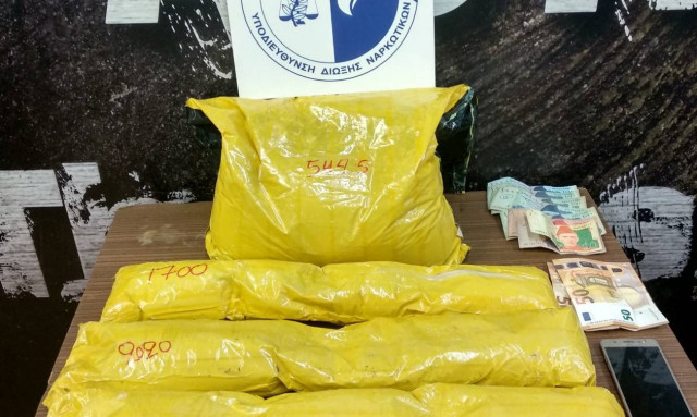 Συνελήφθη στο «Ελ. Βενιζέλος» αλλοδαπός με 11 κιλά ηρωίνης (pics)