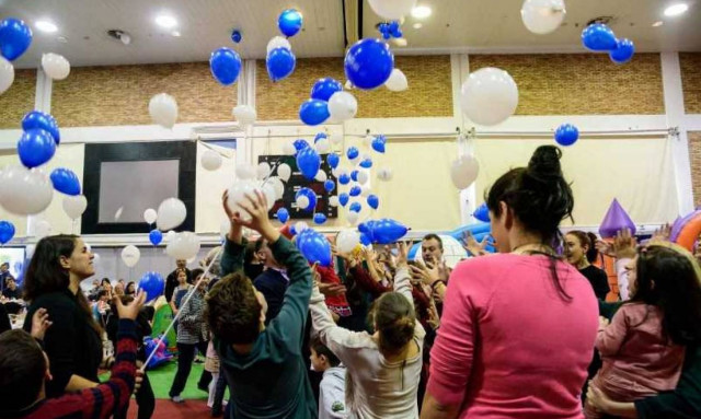 Τα παιδιά τριών Μη Κυβερνητικών Οργανισμών στηρίζει αυτά τα Χριστούγεννα η DEMO