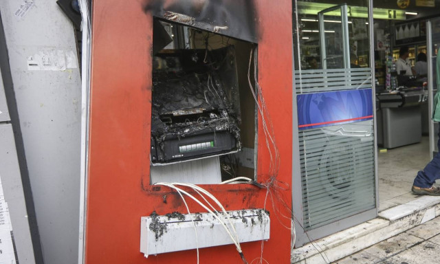 Γλυκά Νερά: Έκρηξη σε σούπερ μάρκετ τα ξημερώματα